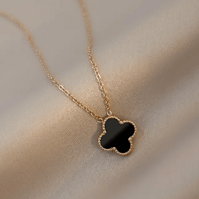 Black Clover Necklace - Berry Pop Co