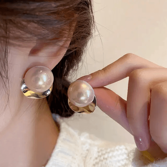 Pearl Stud Earring - Berry Pop Co