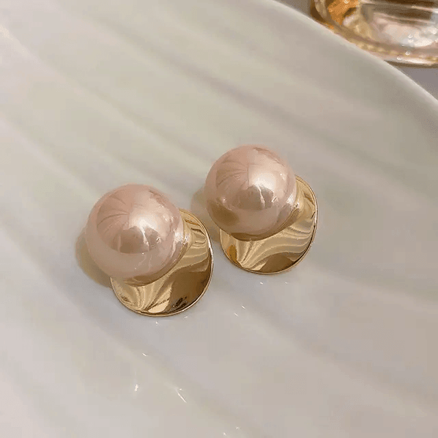 Pearl Stud Earring - Berry Pop Co