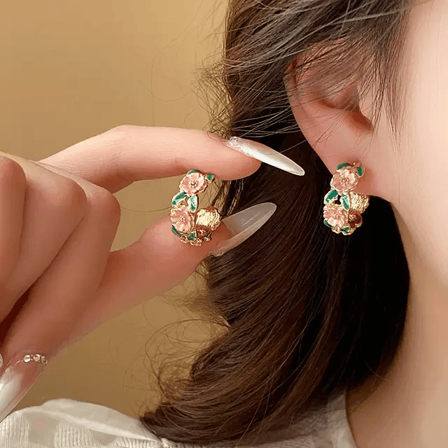 Trendy Flower Hoop Earrings - Berry Pop Co