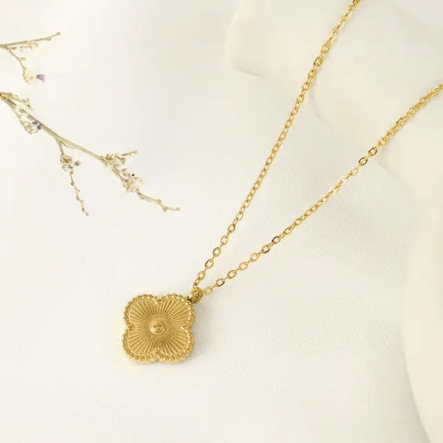 Gold Clover Pendant Necklace - Berry Pop Co