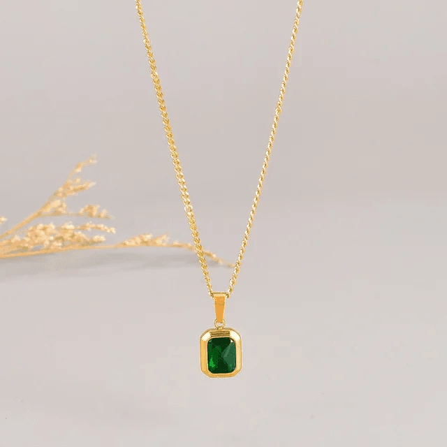 Green Emerald Gemstone Pendant Necklace - Berry Pop Co