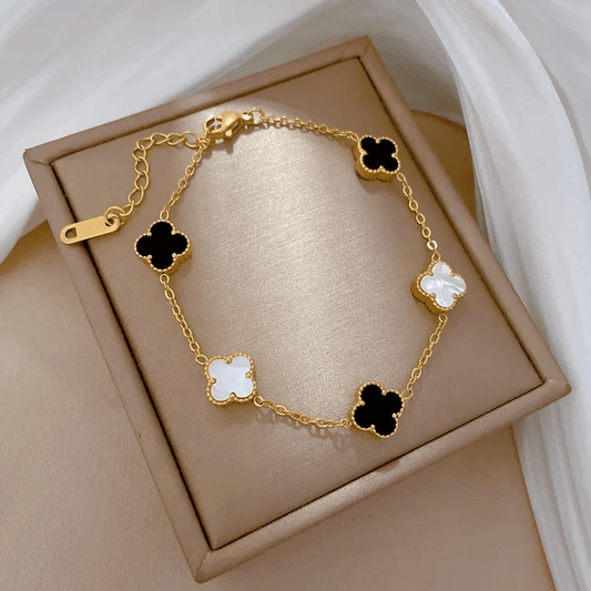 Dainty White Clover Leaf Bracelet - Berry Pop Co