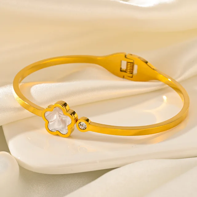 18k Gold Plated Flower Bangle Bracelet