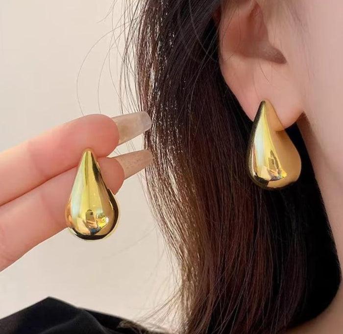 Teardrop Waterdrop Gold Earrings - Berry Pop Co