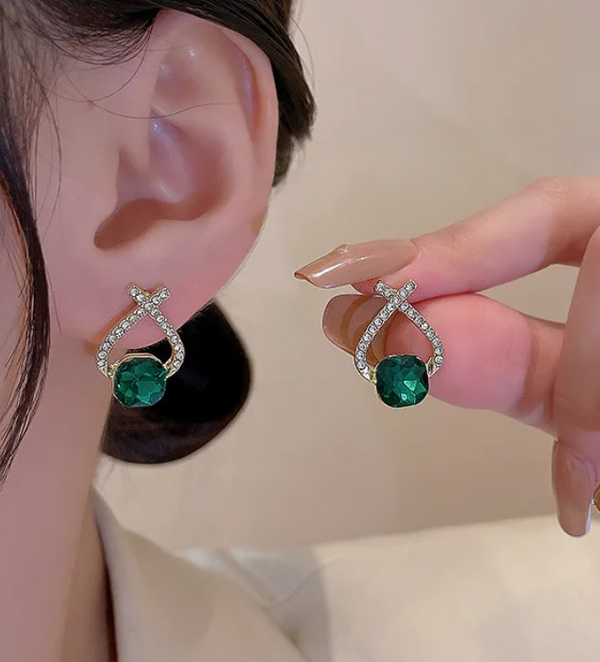 Green Stone Pretty Earrings