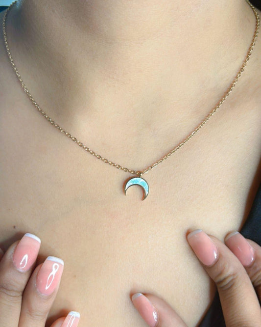 Moon Pendant Necklace - Berry Pop Co