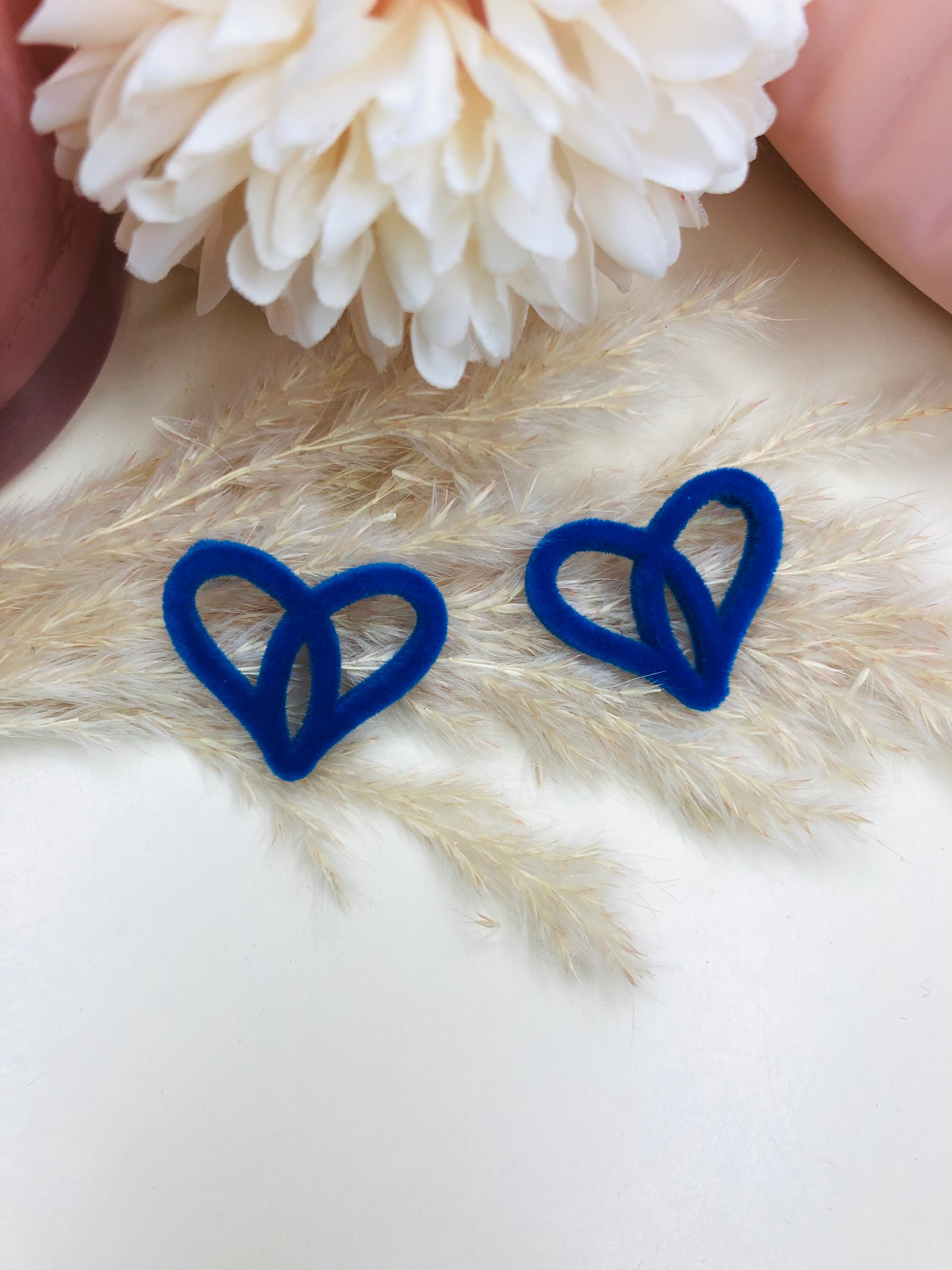 Elegant Blue Velvet Heart Earrings - Berry Pop Co