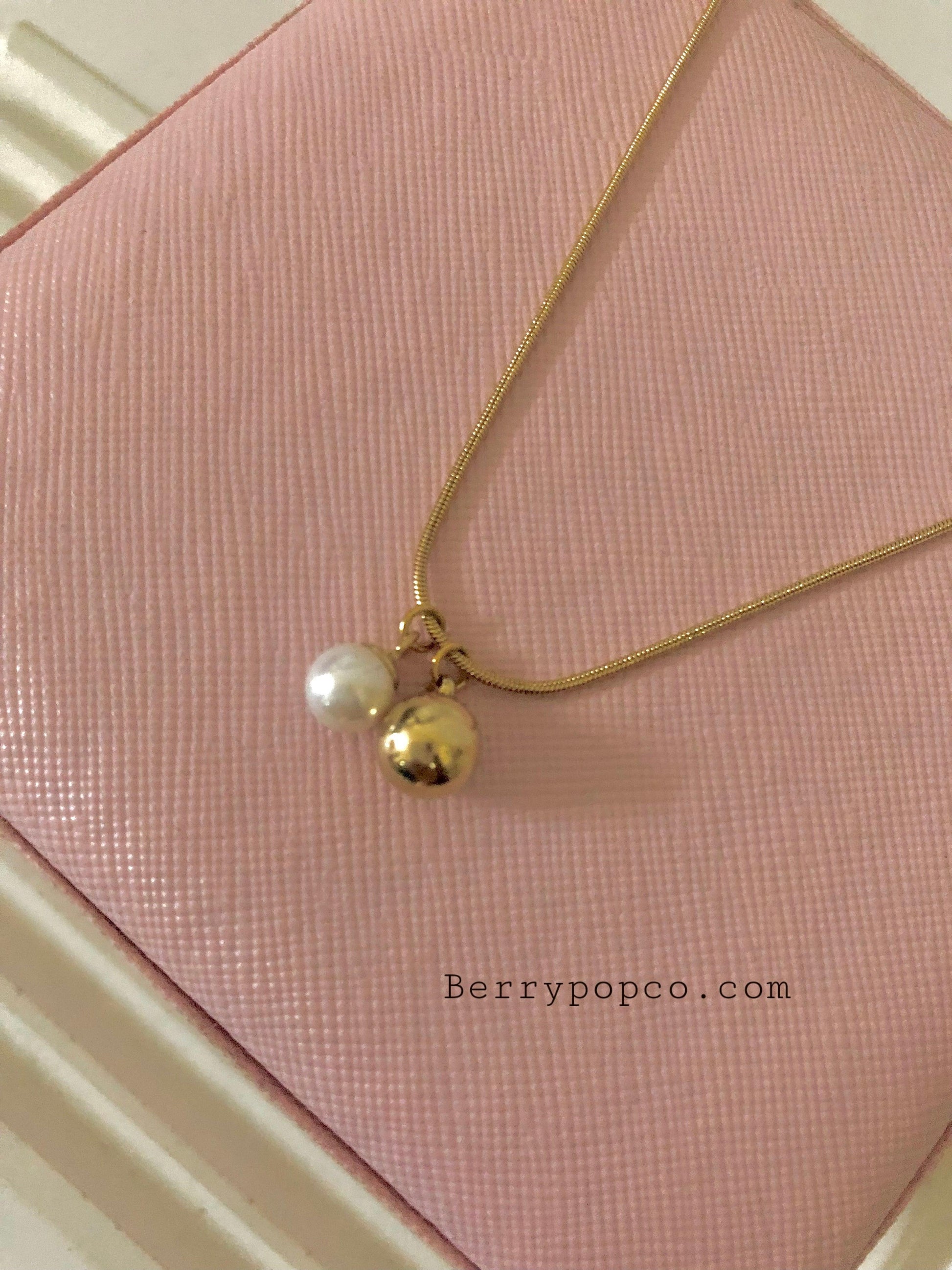 Pearl Balls Pendant Necklace - Berry Pop Co