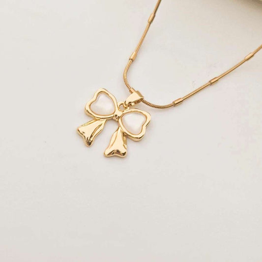 Bow Necklace