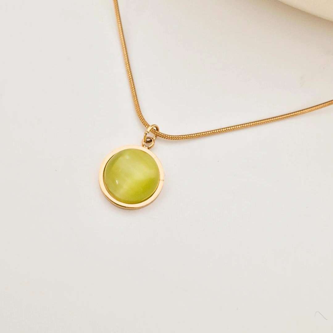 Round Green Necklace