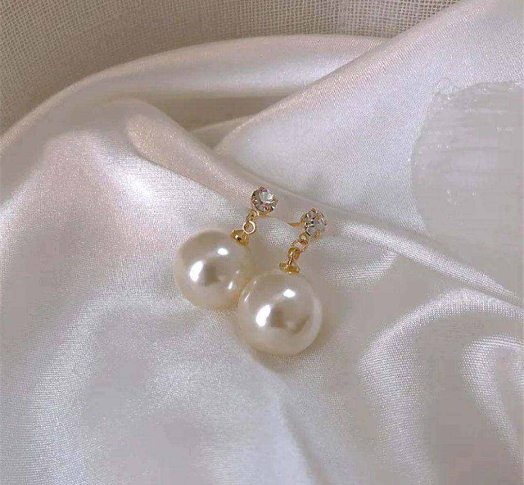 Korean Pearl Drop Earrings - Berry Pop Co