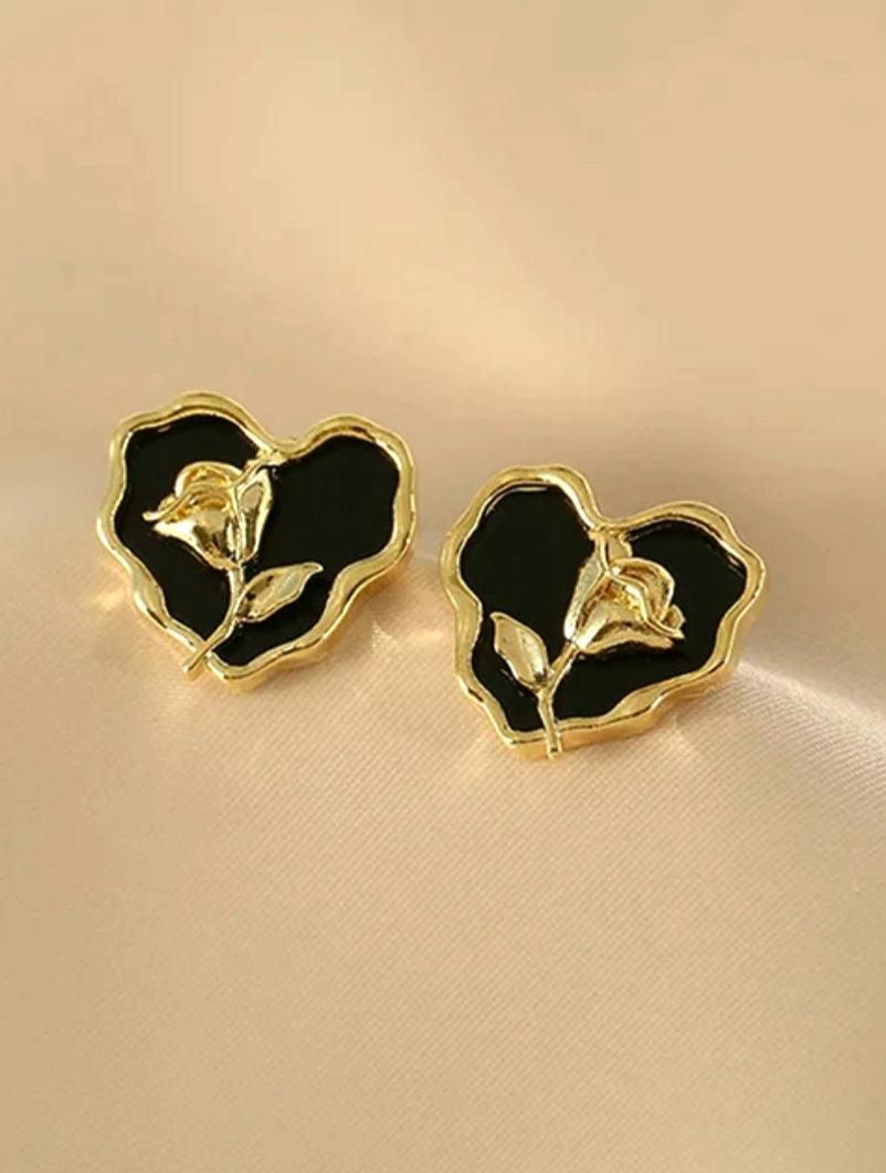 Black Flower Heart Shape Earrings - Berry Pop Co